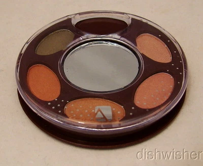 Avon Ginger Browns Holiday Palette 5 Eye Shadows w applicator 12 oz 3.6 gr New - Image 1 of 4