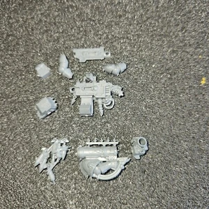 Chaos Space Marine Legionaire bullone pesante/lanciamissili Bit csm 40k - Foto 1 di 1