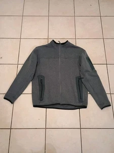 Chaqueta polar Arc’teryx cremallera completa Polartec Gorpcore exterior gris para hombre grande - Imagen 1 de 10