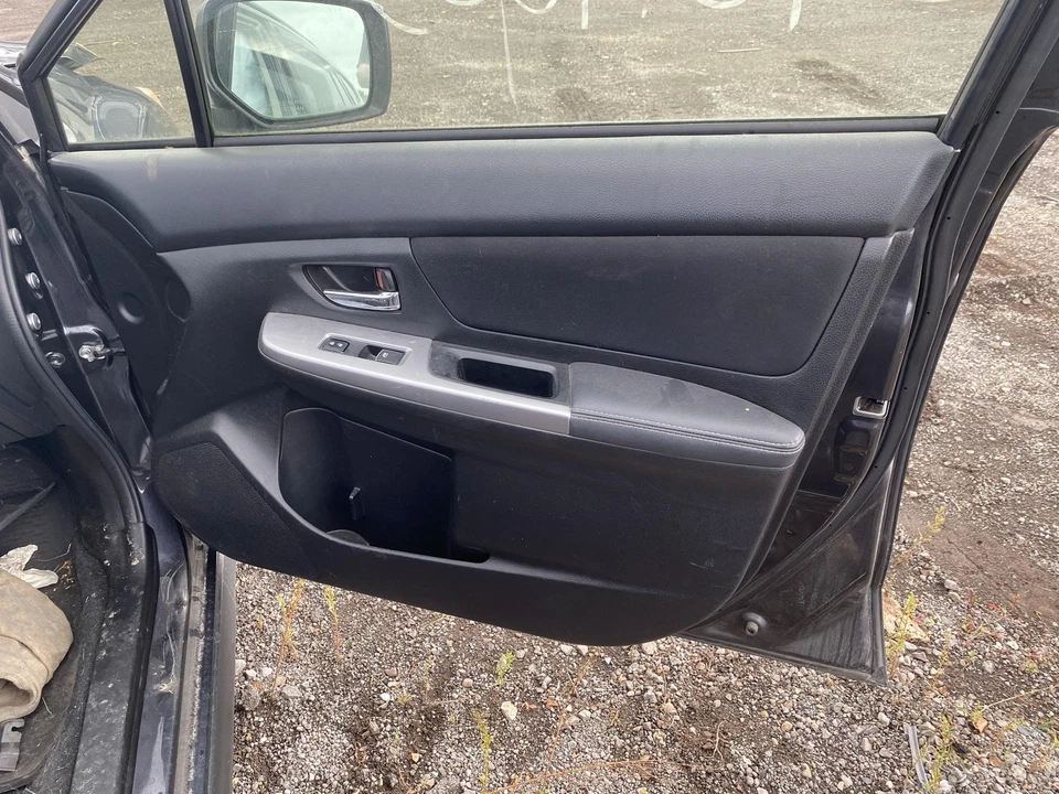 15 16 SUBARU XV CROSSTREK Front Door Trim Panel Right Foto 1 de 1