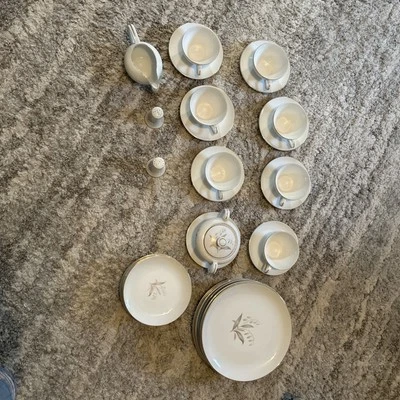 Kaysons Fine China Golden Rhapsody Japón 1961 piezas 36 Foto 1 de 4