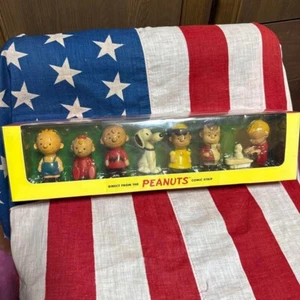 UDF Snoopy Hungerford Set Rare Present Gift 0530b from japan DHL FedEx - Picture 1 of 9