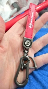 Red Leather Compatible Keychain for Maxima Altima Juke Rouge - Bild 1 von 1