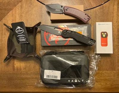 PAQUETE DE VACACIONES Microtech MSI 210T-1 TPM & REVO CANYON CIRUELA & OLIGHT OCLIP PRO Foto 1 de 4