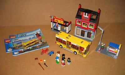 7641 LEGO City Corner – 100% Complete w Instructions EX COND 2009 - Image 1 of 4