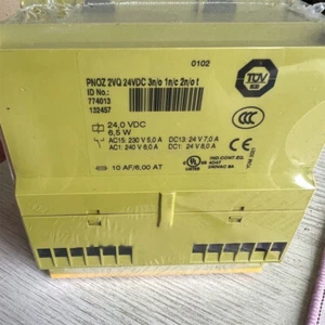 Relé de seguridad PNOZ 2VQ 774013 para PILZ 24VDC - Imagen 1 de 2