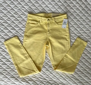MICHAEL KORS Lemon 🍋 Yellow 'Izzy' Skinny Jeans-Size 8 NWT Jeggings Pockets - Picture 1 of 13