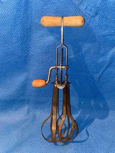 Vintage A J Handheld Mixer Eggbeater High Speed Center Drive made in USA - Picture 1 of 11