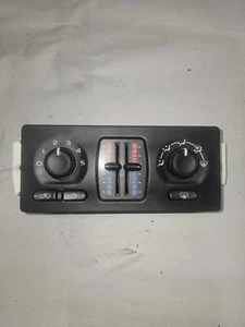 05-07 CHEVY SILVERADO 1500 CLASSIC Heater A/c Control W/ REAR DEFROST W/O AUTO - Picture 1 of 4