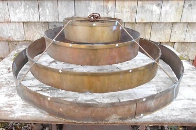 LUSTRE INCOMUM VINTAGE MEADOS DO SÉCULO BRUTALISTA 4 CAMADAS LATÃO/COBRE - Imagem 1 de 4