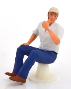 Road Kings 18A002 Fernfahrer Franz sitzend Figur 1:18 limitiert - Bild 1 von 4