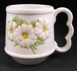 Taza margarita esculpida Metlox - Imagen 1 de 4