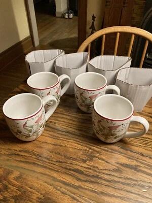 JUEGO DE 4 TAZAS DE CAFÉ FOREST GNOME de gres de Navidad ¡NUEVO CON CAJA! Foto 1 de 4