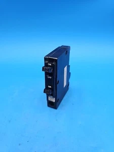 Square D QOT2020 QO2020 Tandem 1 Pole 20 Amp Clip Breaker No Hook Piggyback - Picture 1 of 8