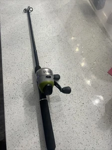 ZEBCO 33 ADVENTURE Telescopic Spincast Combo 17"- 5'6" Medium Action 10 lb line - Picture 1 of 7