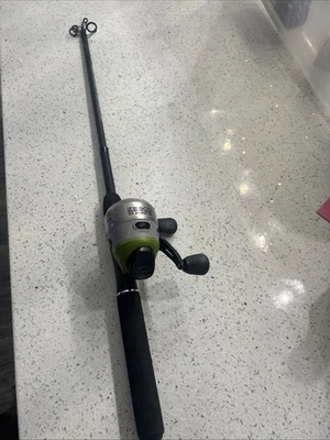 ZEBCO 33 ADVENTURE Telescopic Spincast Combo 17"- 5'6" Medium Action 10 lb line - Image 1 of 4