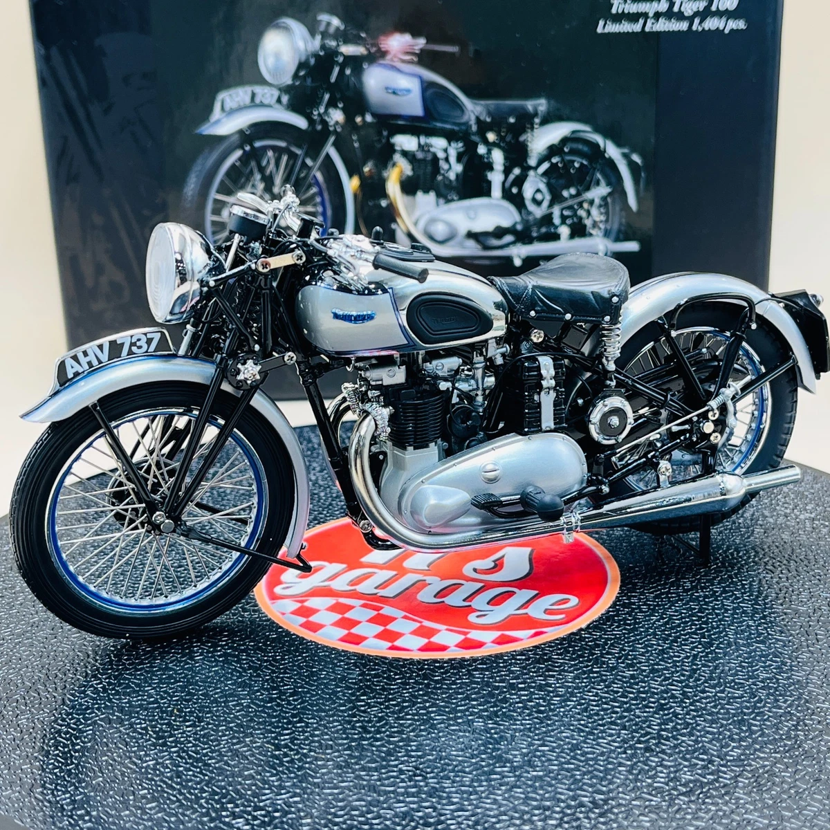 オートバイ・バイク 1/12 MINICHAMPS Triumph Tiger 100 1/12 MINICHAMPS 122133800 Scale 1/12 | TRIUMPH TIGER 100 1939 SILVER