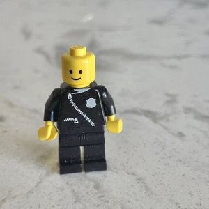 LEGO Classic Town City Police Minifigure Officer Police Policeman Vintage - Picture 1 of 3