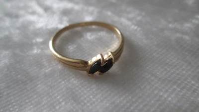 Ancienne bague alliance en or massif 18 K sertie de Jais ou Onyx T.54 - Photo 1/3