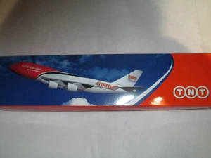 HERPA 1:250 SNAP FIT COLLECTIONS BOEING 747-400F TNT OO-THA - Picture 1 of 4