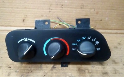 1994-1996 Chevrolet Camaro Temp Control w/AC  - Image 1 of 3