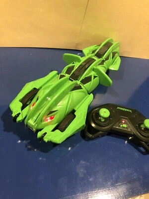 🐛 Terrasect Remote 🐉 Control Car 🚙 Transforming Vehicle RC Green - TESTED - Image 1 of 4
