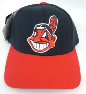 CAPPELLO CLEVELAND INDIANS PUMA ATA MLB VINTAGE SNAPBACK CHIEF WAHOO 2 TONI NUOVO CON ETICHETTE RARO! NOS - Foto 1 di 7
