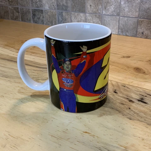 Collectible 2005 Jeff Gordon #24 Coffee Cup Mug Nascar Hendrick Motorsports Cover