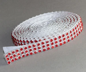 LIGHT SIAM Mesh Strassband SS8 Borte SELBSTKLEBEND 1,3cm 4 Reihen Rot BORTE - Picture 1 of 42