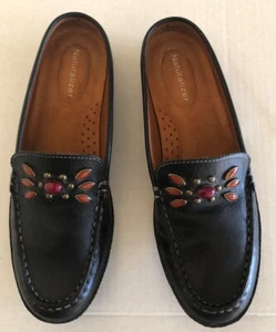 Naturalizer Ady Black Leather Mules Flats Slip On Slides Beaded Women's 7 Narrow - Picture 1 of 12