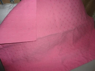 FALEZA ALMOHADA ESTÁNDAR 20 X 26 POTTERY BARN TEEN HOBNAIL PINK DOTS (1) Foto 1 de 4