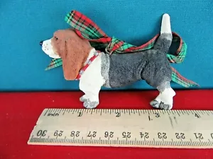 311. Adorno de Navidad Dandy Dogs Kurt S. Adler Beagle Perro Arco Rojo Verde - Imagen 1 de 4