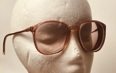 Gafas de sol vintage de diseñador Sanford Hutton rojo salmón redondas con cuernos marcos SOLO Foto 1 de 4