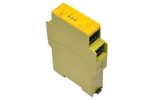 PILZ safety relay PNOZ e3.1p 24VDC 2so, 774139 PNOZ E3.1P 24VDC 2SO - Picture 1 of 4