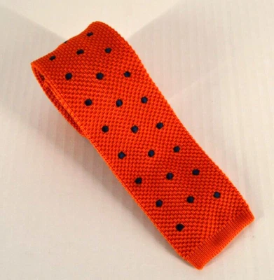 Corbata de punto con punta cuadrada Saddlebred para hombre 56" naranja a lunares hecha a mano Foto 1 de 4