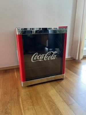 Husky Cool Cube Mini-Kühlschrank Coca-Cola Design - Bild 1 von 4