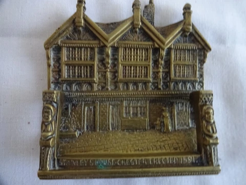 ANTQUE RECLAIMED BRASS DOOR KNOCKER STANLEYS HOUSE CHESTER HEIGHT 7 cm x 7 cm Cover