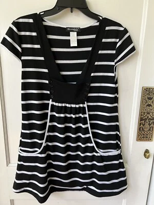 Roommates California Brand Maternity Top. Size Large, Black & White. - Image 1 of 4