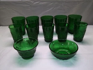 Vintage Anchor Hocking Forest Green Sandwich 10 Glasses, 1 Bowl & 1 Custard Cup - Picture 1 of 5