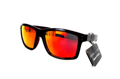NUEVAS GAFAS DE SOL UNISEX TINTE ROJO PRECIO DE VENTA SUGERIDO POR EL FABRICANTE $16.00 Foto 1 de 4