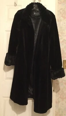 Abrigo de piel sintética negro Nuage talla M mediano Foto 1 de 4