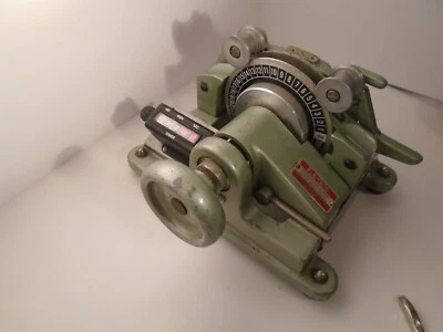 Contador de películas vintage Magnasync Moviola SZA hecho en EE. UU. Foto 1 de 4