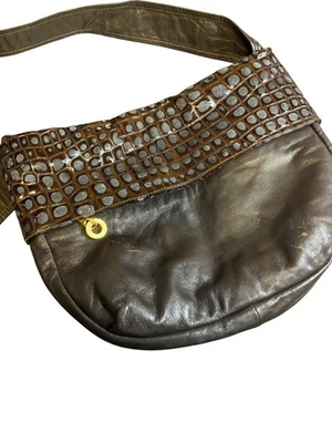 Bolso de mano Paul Joseph de cuero genuino bandolera cocodrilo textura en relieve marrón Foto 1 de 4