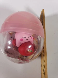 Kirby Putitto Edge of the Cup 1" Kirby Holding Apple Gashapon Figure Brand NEW - Picture 1 of 11