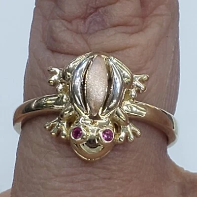 Solid 14k gold Frog Good Luck Ring Size 7  - Image 1 of 4
