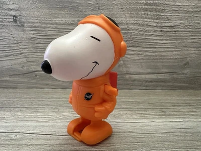 McDonald's Happy Meal Peanuts 2019 NASA - Dance Mover Snoopy #7 NUEVO Foto 1 de 3