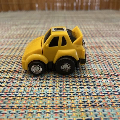 Figura de acción Hasbro G1 Transformers de colección Bumblebee Mini 1984  Foto 1 de 4