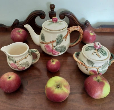 Rara tetera Weller Apple Zona* azucarero CON tapa*crema. Excelente Estado  Foto 1 de 4