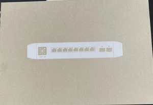 Ubiquiti Networks Professional 8-Port Multi-Gigabit Layer 3 PoE Switch- NIB - Picture 1 of 4