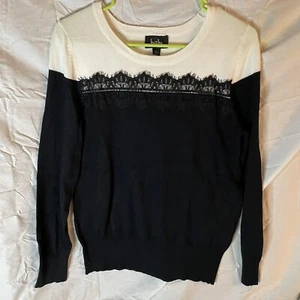 By & By Women Black and White Sweater Large Lace Trim - Picture 1 of 7